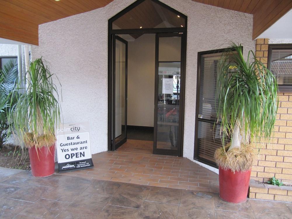 Palm City Motor Inn Napier Exteriör bild